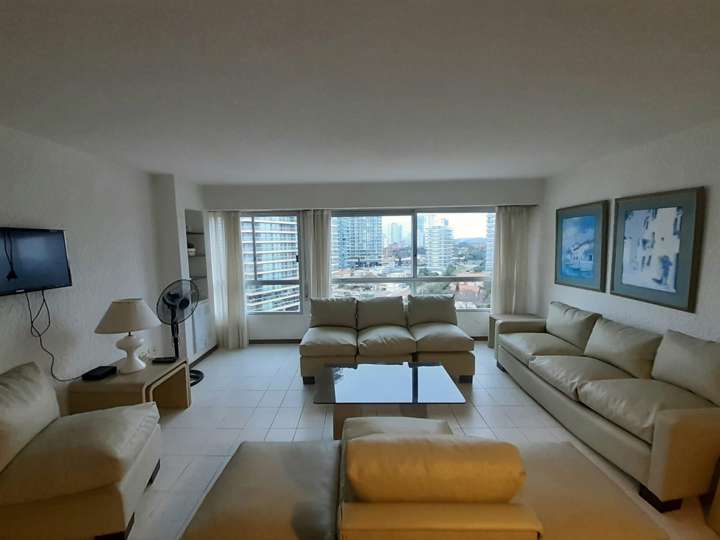 Apartamento en venta en Punta Del Este