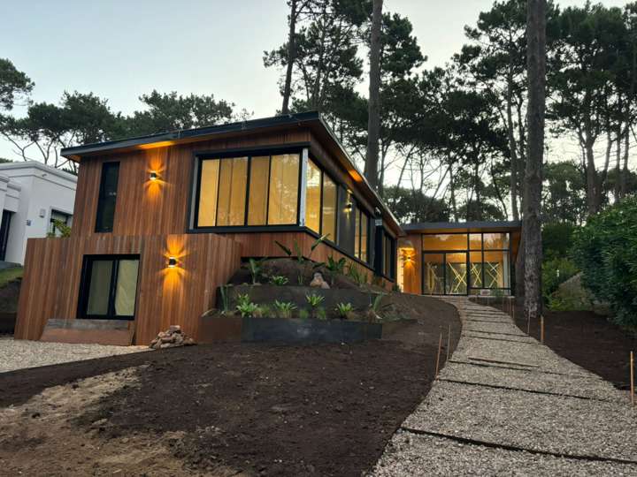 Casa en venta en Alfonsina Storni, San Rafael - El Placer