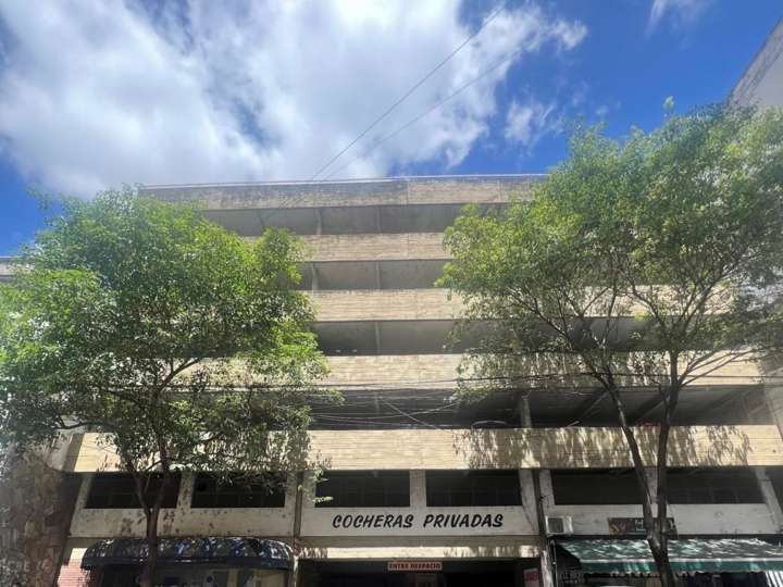 Cochera en venta en Rioja, 661, Santa Fe