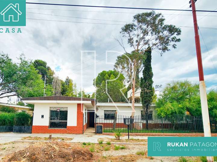 Casa en venta en Alvear, 372, Caleta Olivia