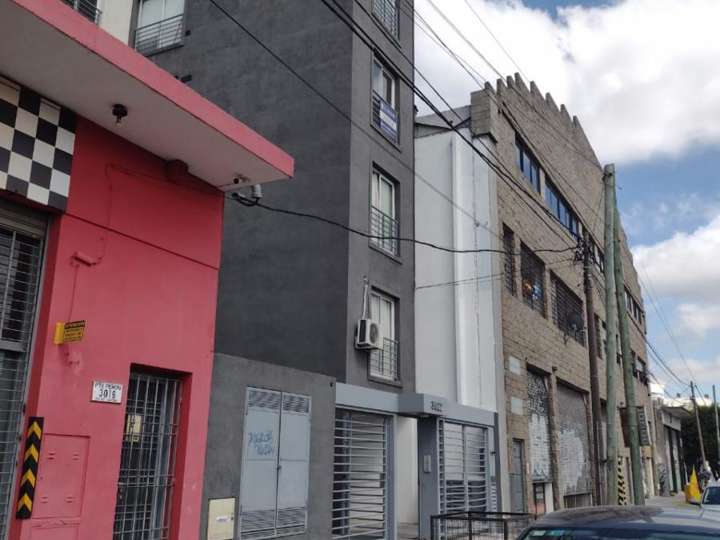 Departamento en venta en Avenida Eva Perón, 3012, Buenos Aires