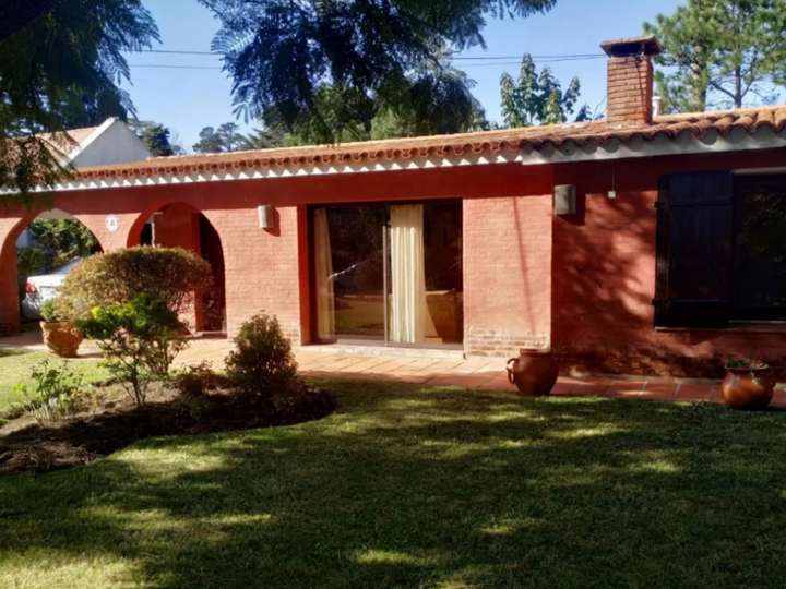 Casa en venta en Pinares, Maldonado