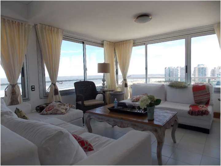 Apartamento en venta en Punta Del Este