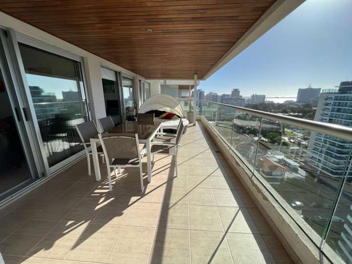 Apartamento en venta en Punta Del Este