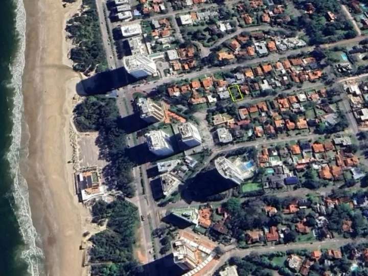Terreno en venta en Punta Del Este