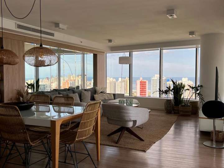 Apartamento en venta en Punta Del Este