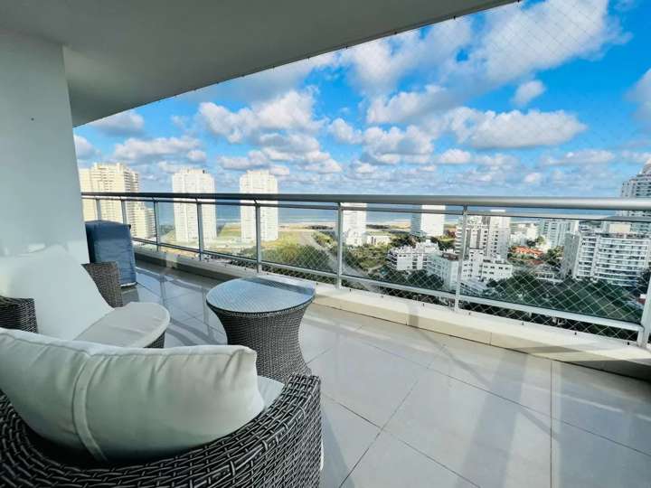 Apartamento en venta en Punta Del Este