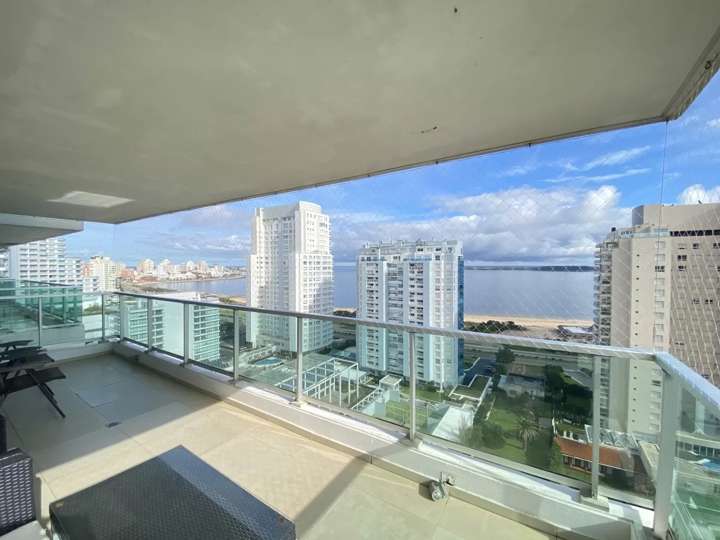 Apartamento en venta en Punta Del Este