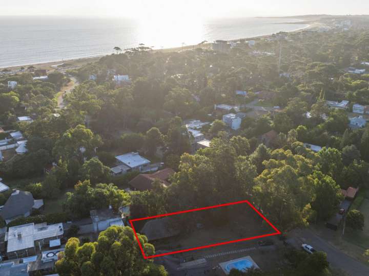 Terreno en venta en Pinares, Maldonado
