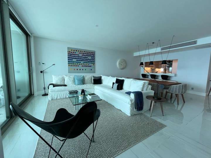 Apartamento en alquiler en Punta Del Este