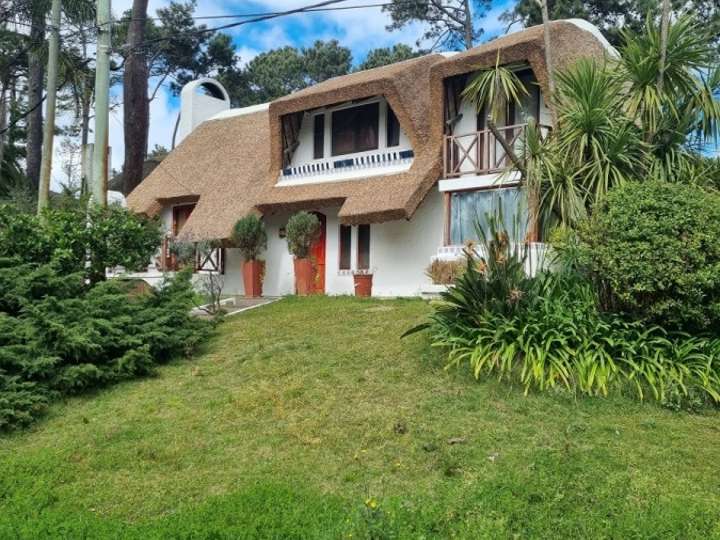 Casa en venta en Pinares, Maldonado