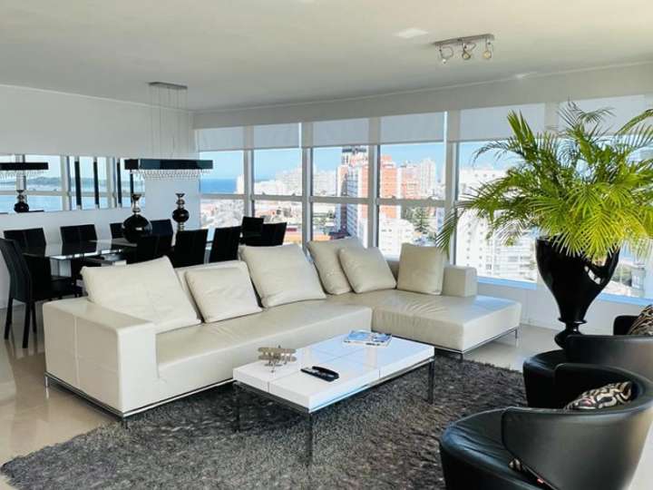 Apartamento en venta en Punta Del Este
