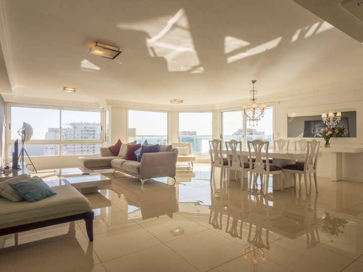 Apartamento en venta en Punta Del Este