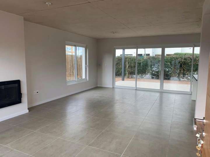 Casa en venta en Barra de Carrasco, Canelones