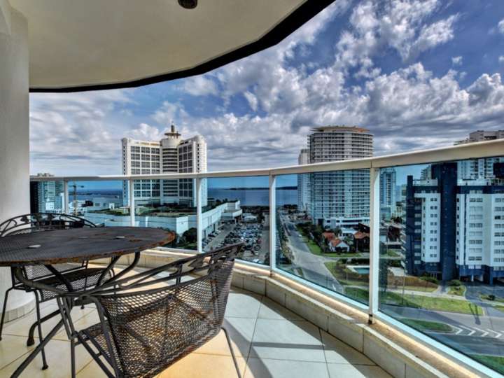 Apartamento en venta en Punta Del Este