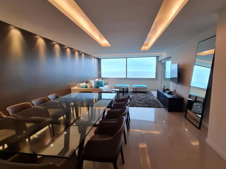 Apartamento en venta en Punta Del Este