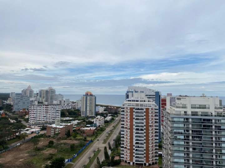 Apartamento en venta en Punta Del Este