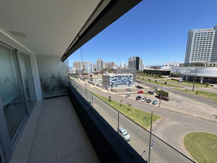 Apartamento en venta en Avenida Francia, Punta Del Este