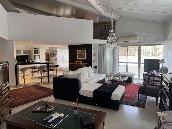 Apartamento en venta en Antonio Dalmiro Costa, Montevideo