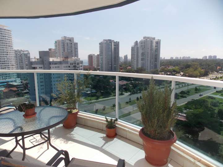 Apartamento en venta en Avenida Francia, Punta Del Este