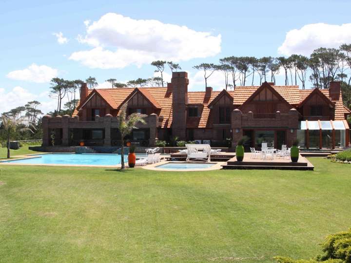 Casa en venta en Pinares, Maldonado