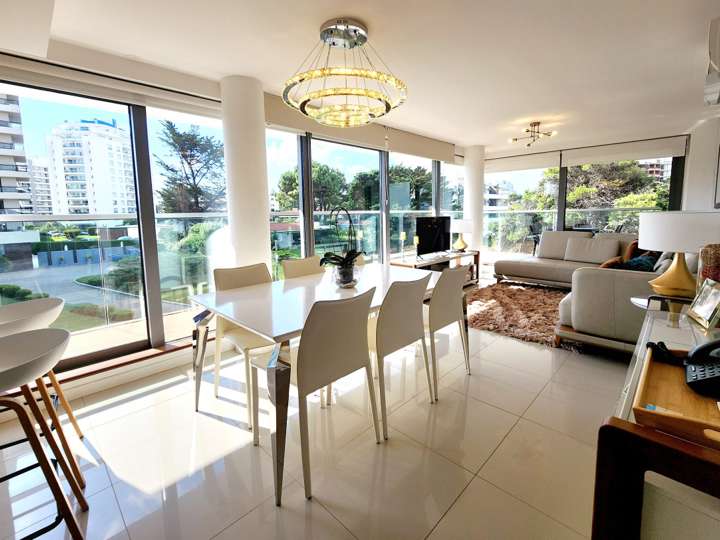 Apartamento en venta en Carlos Vaz Ferreira, Punta Del Este