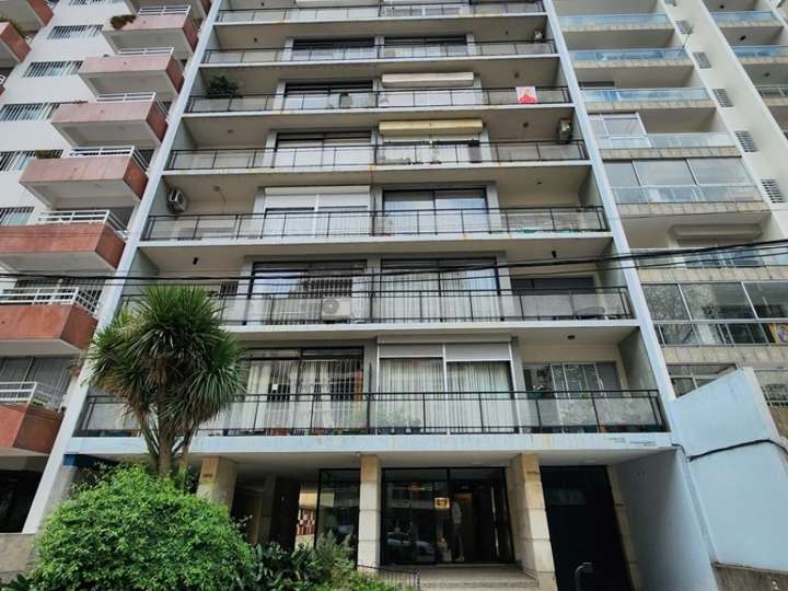 Apartamento en venta en 21 de Setiembre, Montevideo