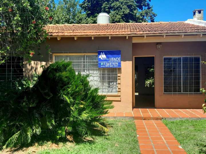 Casa en venta en Monseñor Terrero, Buenos Aires