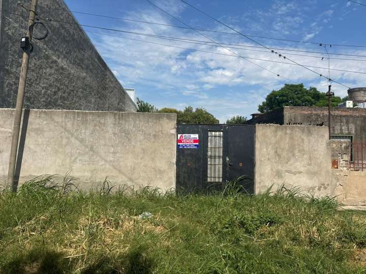 Terreno en venta en Corrientes, 651, Villa Gobernador Gálvez