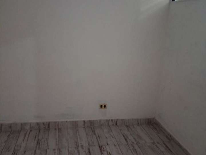 Edificio en venta en Aldo Greppi, Villa Tesei