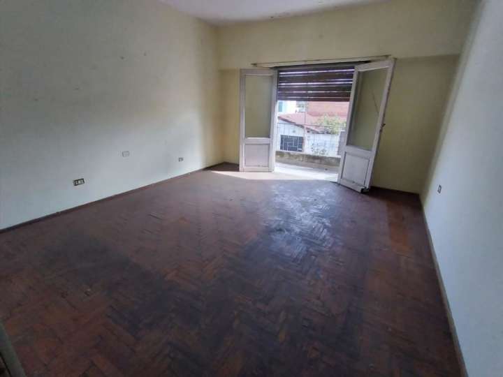 Casa en venta en Tres Lomas, 592, Ciudad Autónoma de Buenos Aires