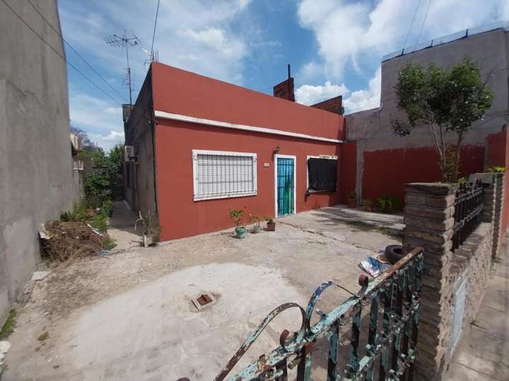 Casa en venta en Juan Ramón Gimenez, Buenos Aires