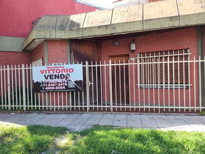 Edificio en venta en Lanús, 1999, Buenos Aires