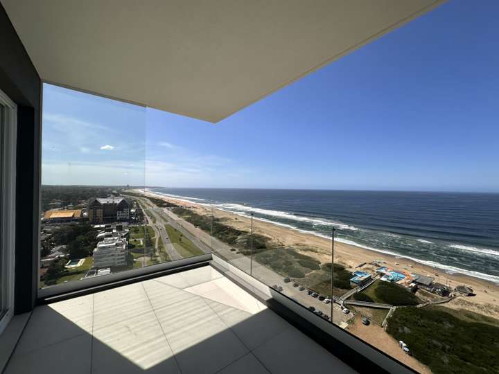 Apartamento en venta en Avenida del Mar, Punta Del Este