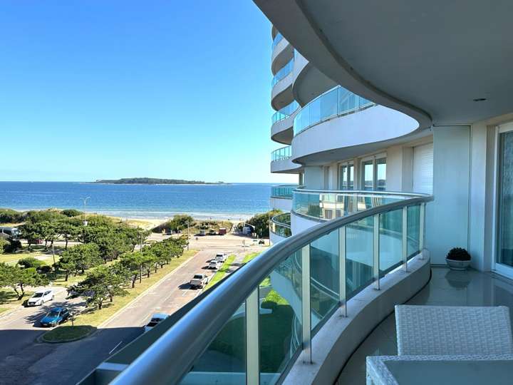 Apartamento en venta en Avenida José Terradel, Maldonado