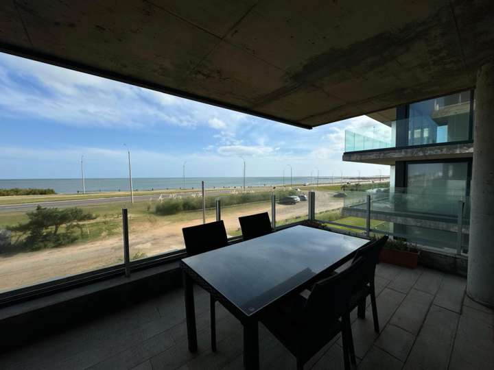 Apartamento en venta en Pinares, Maldonado