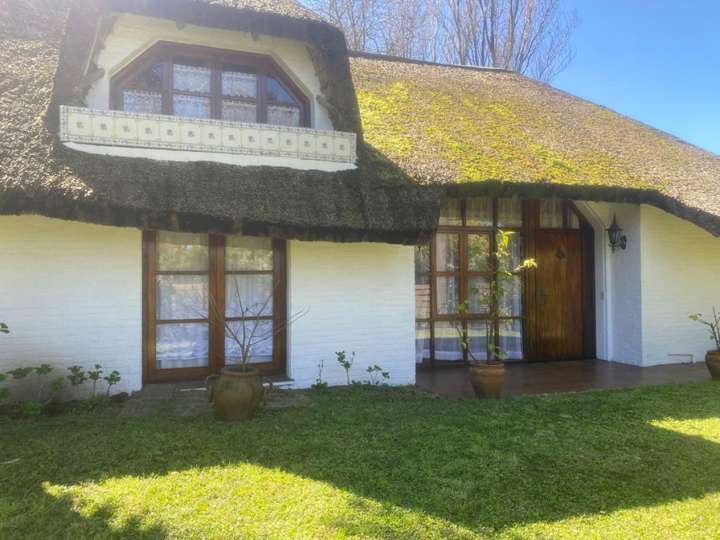 Casa en venta en Pinares, Maldonado