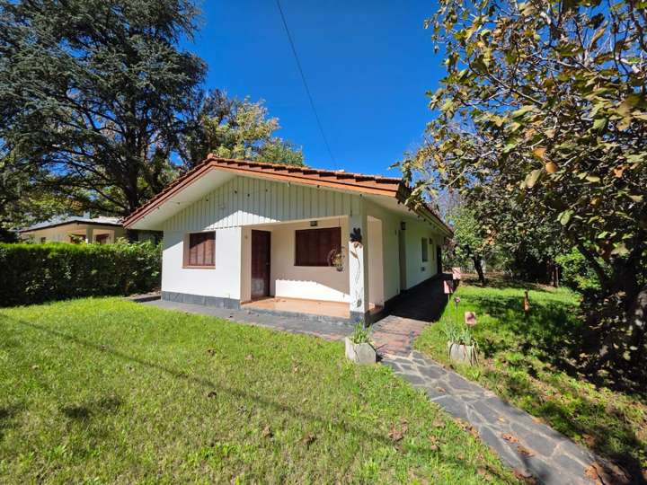 Casa en venta en Avenida Ojo de Agua, Villa General Belgrano