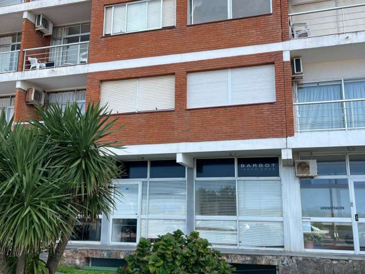 Comercial / Tienda en venta en Punta Del Este