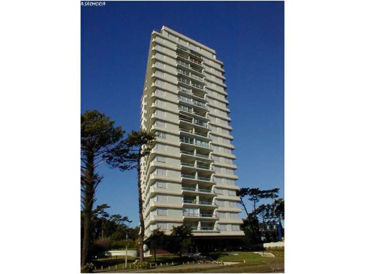 Apartamento en alquiler en Avenida Franklin Delano Roosevelt, Punta Del Este