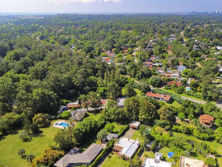 Terreno en venta en Pinares, Maldonado