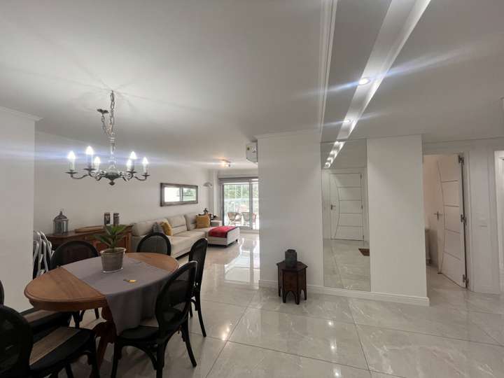 Apartamento en alquiler en Punta Del Este