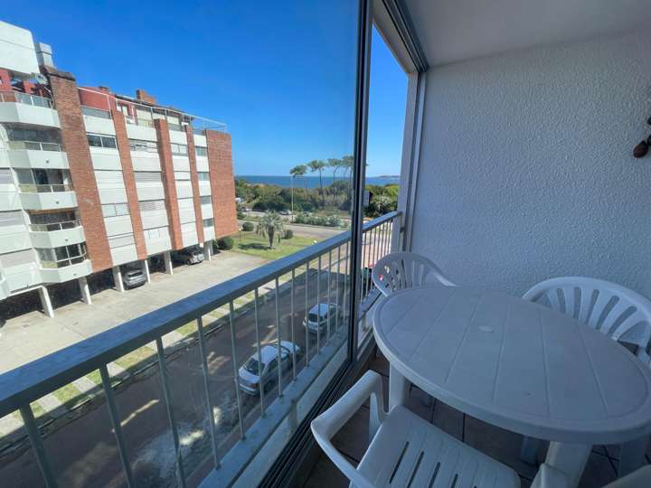 Apartamento en venta en Rambla Doctor Claudio Williman, Punta Del Este