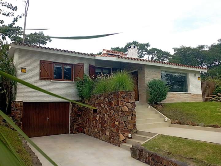 Casa en venta en Pinares, Maldonado
