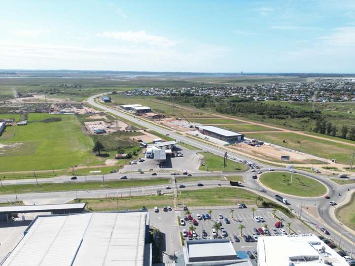 Comercial / Tienda en alquiler en Avenida Doctor Luis Alberto de Herrera, Maldonado