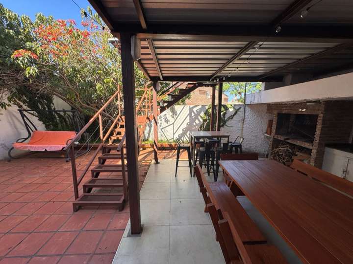 Casa en venta en Leopardi, Montevideo