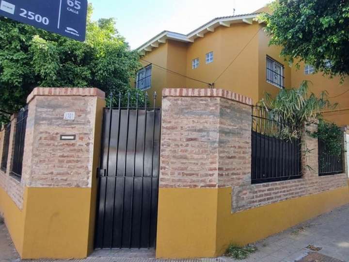 Casa en venta en 65 - Junín, 2449, Villa Maipú