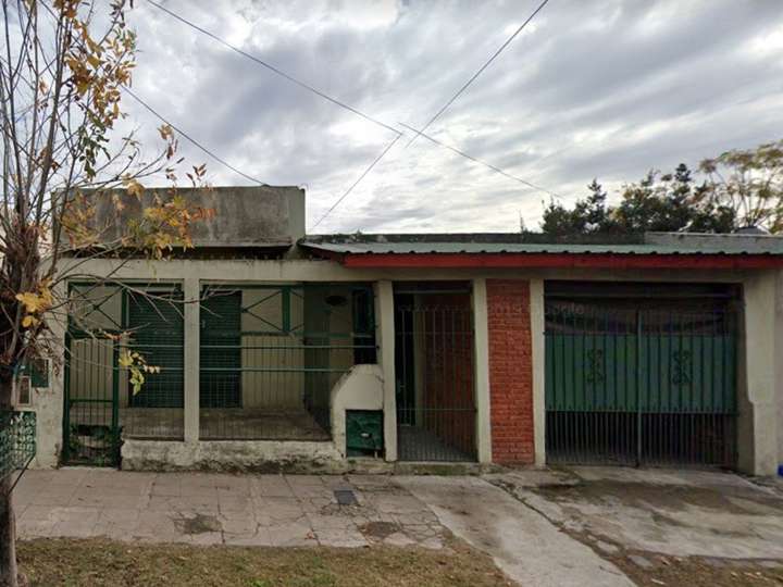 Casa en venta en Lisandro de la Torre, Ingeniero Budge