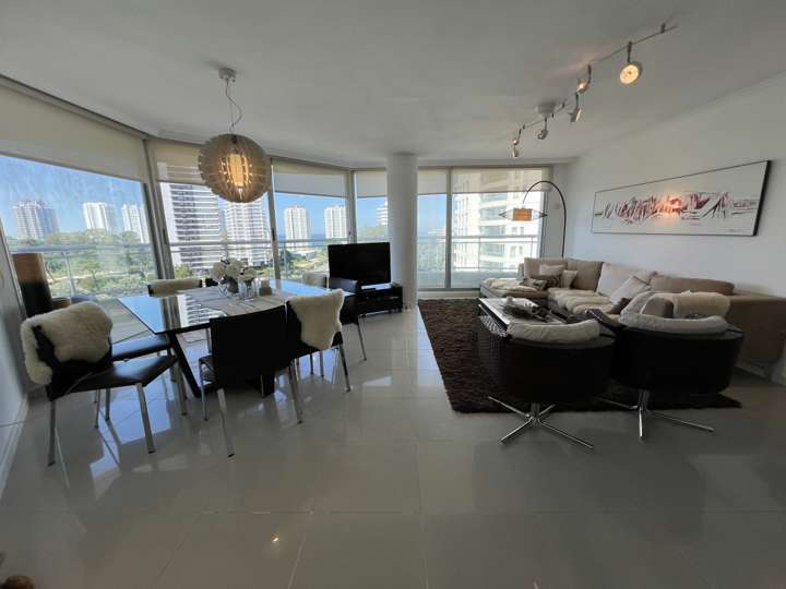 Apartamento en venta en Punta Del Este
