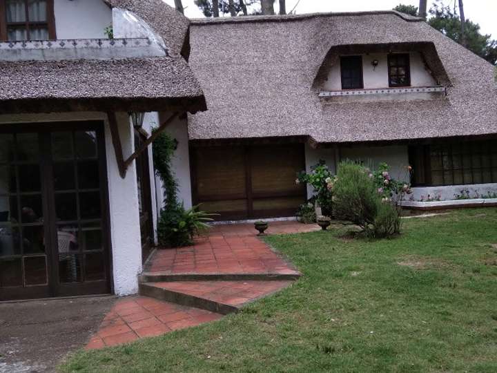 Casa en venta en Pinares, Maldonado